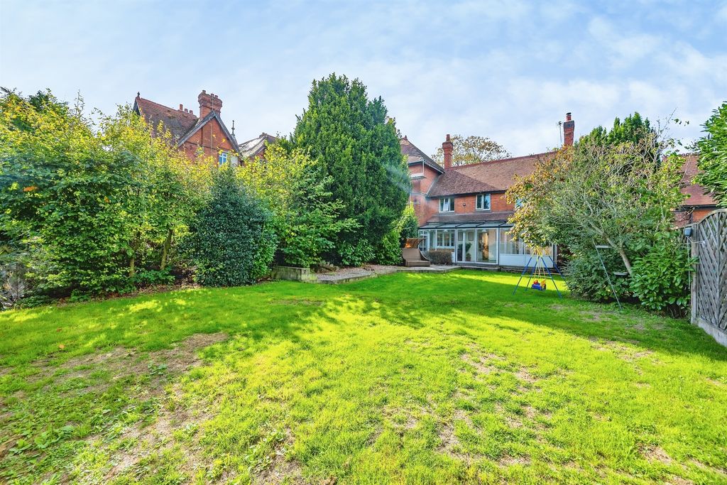 Property photo 1 of 16