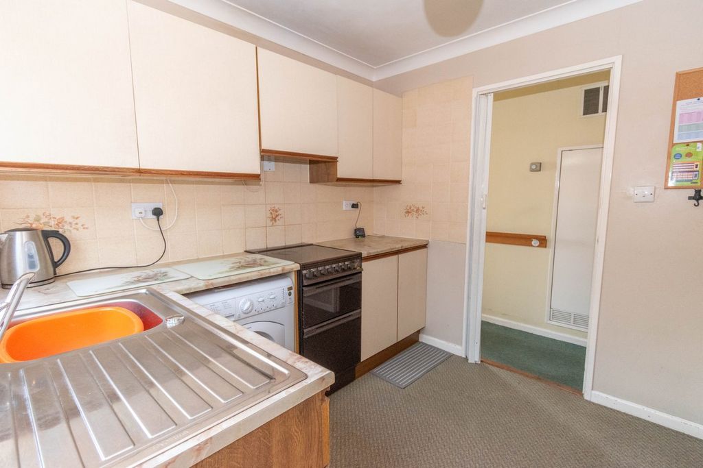 Property photo 2 of 12