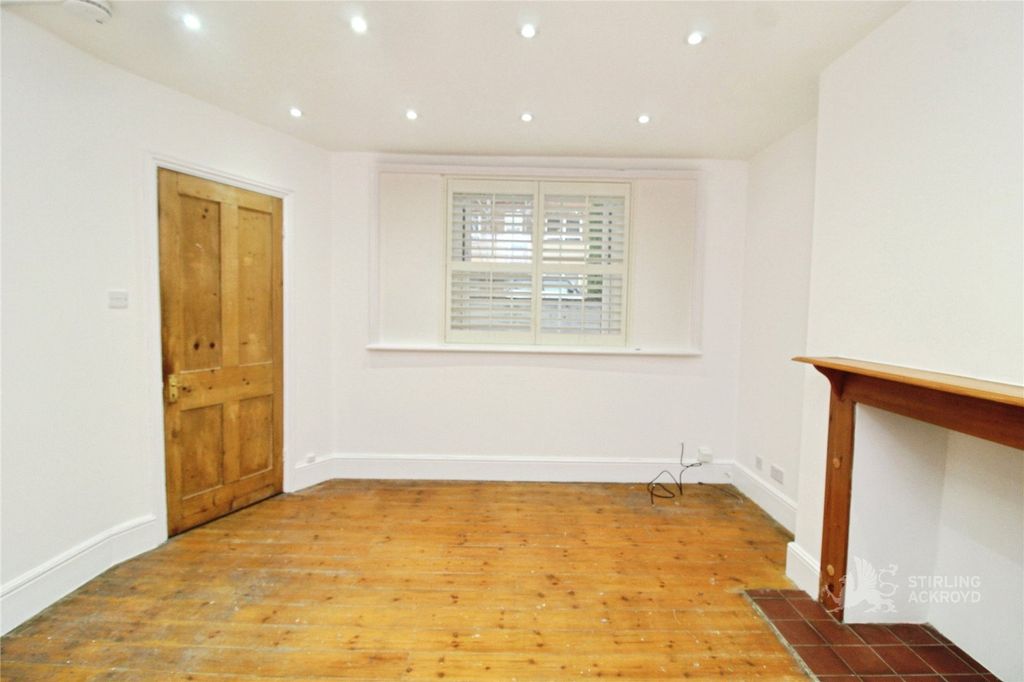 Property photo 3 of 10 Reception Room