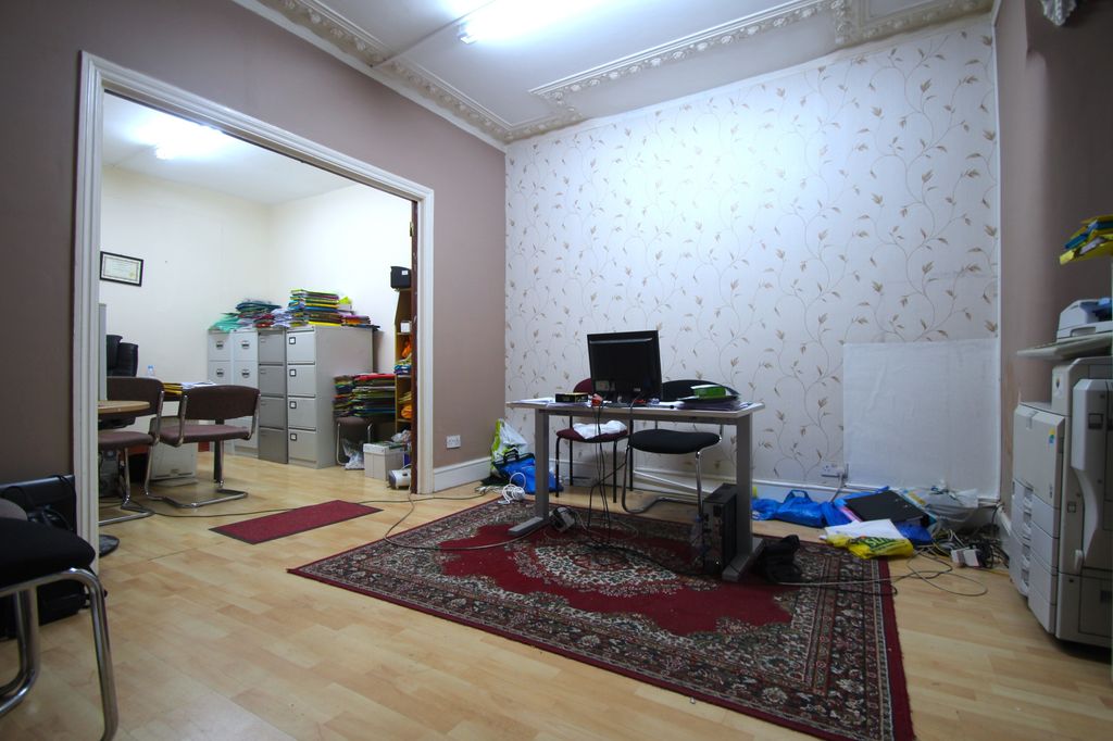 Property photo 3 of 24
