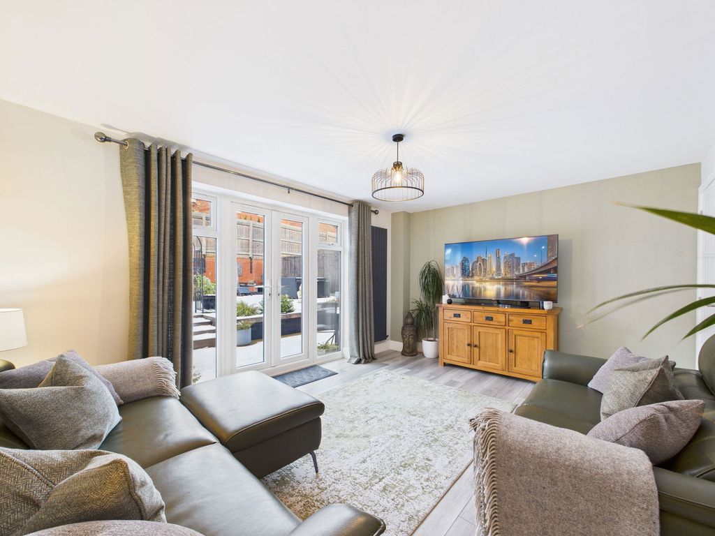 Property photo 3 of 37