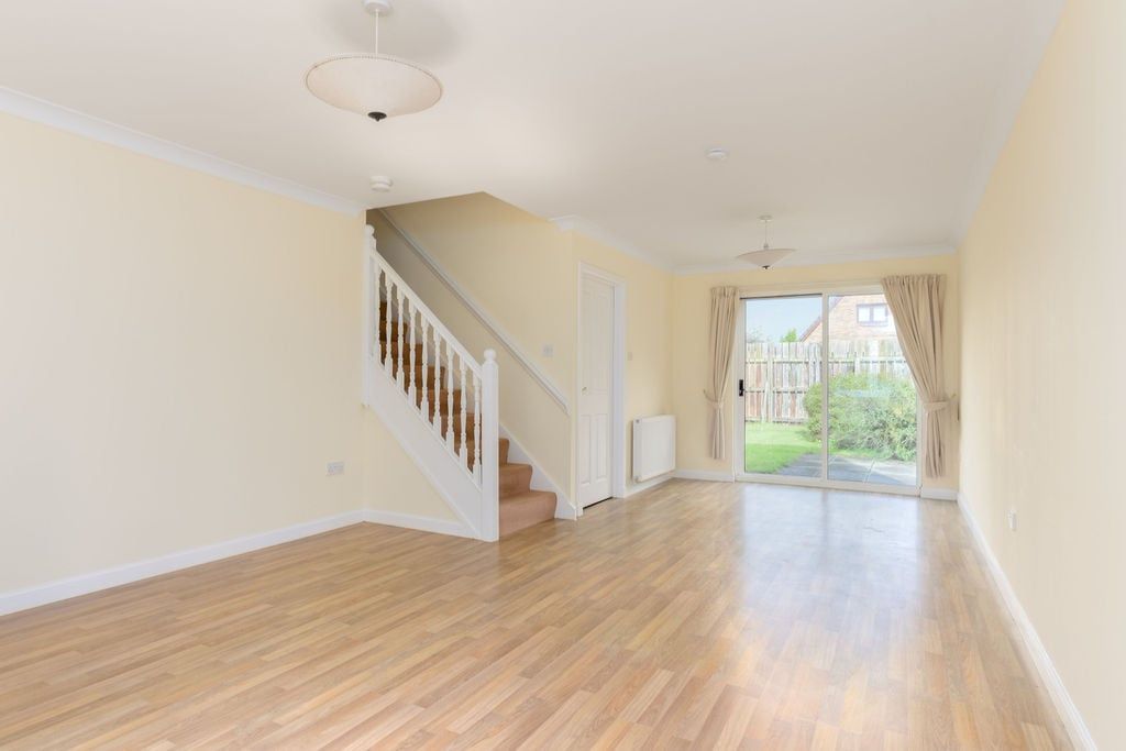 Property photo 2 of 28