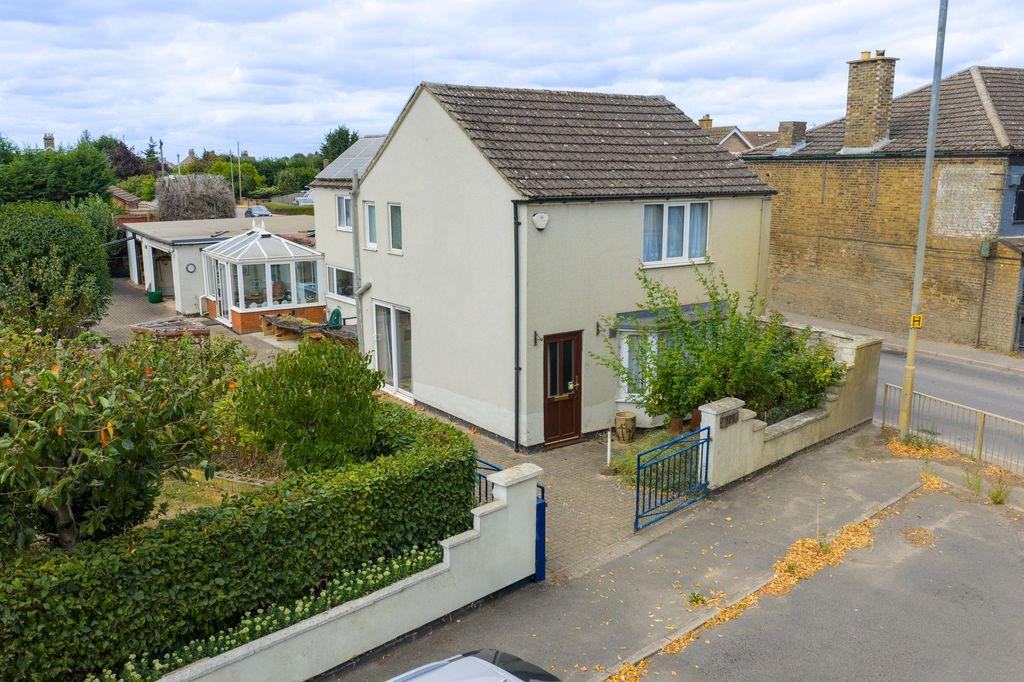 Property photo 1 of 23