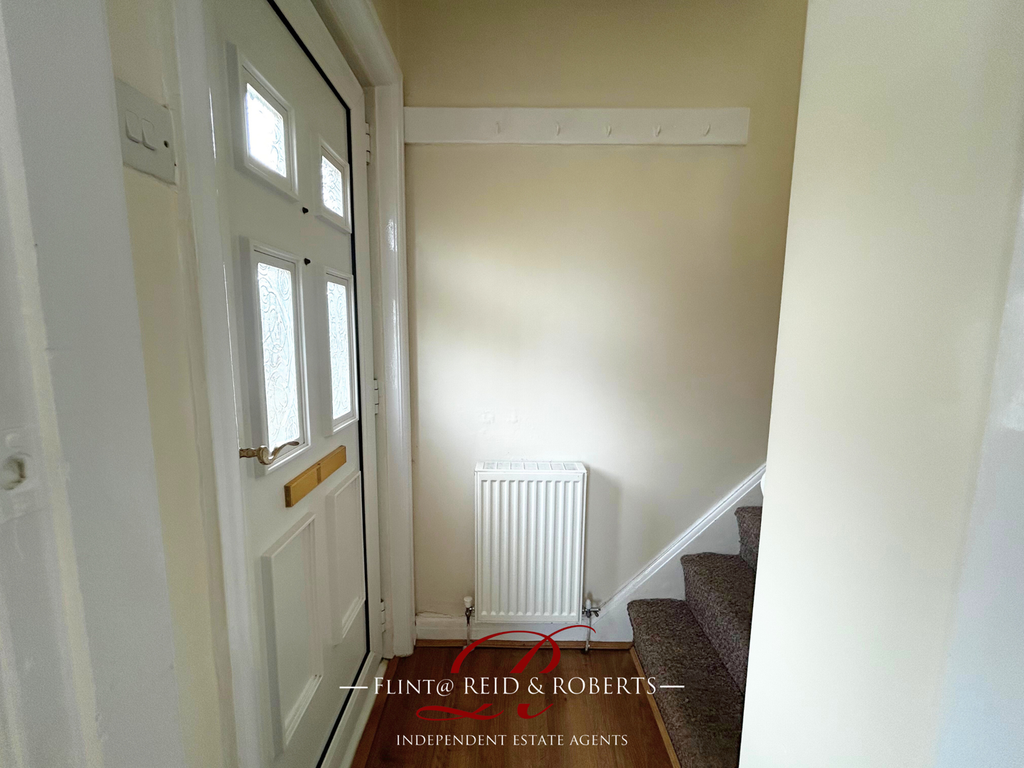 Property photo 3 of 17 Hallway