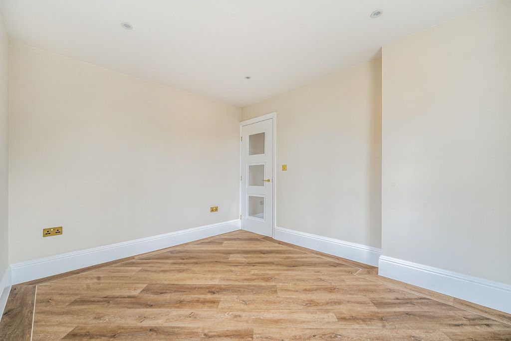 Additional image 12 of 4 bed detached house for saleGodalming, Surrey GU7