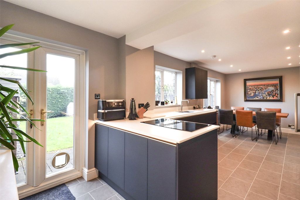 Property photo 3 of 17 Kitchen/ Diner