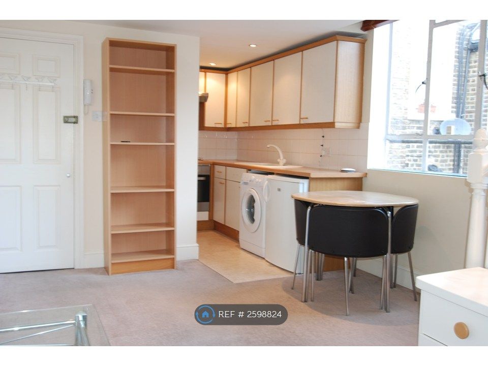 Property photo 2 of 8 Kitchen