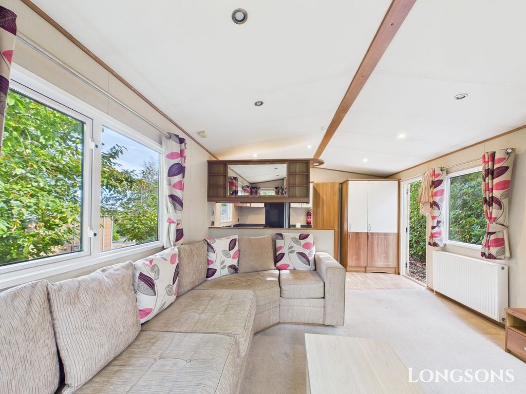 Property photo 3 of 18 Cam02173G0 Pr0280 Still031