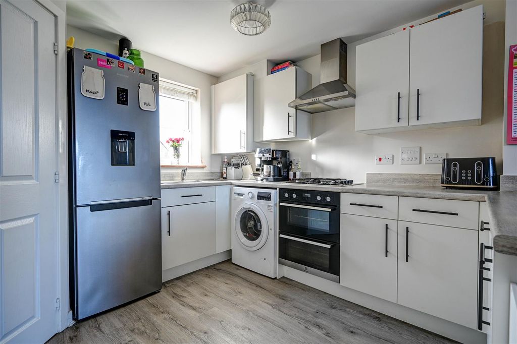 Property photo 3 of 12 Kitchen.Jpg