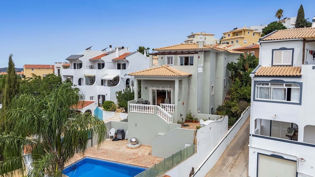 Property photo 1 of 30