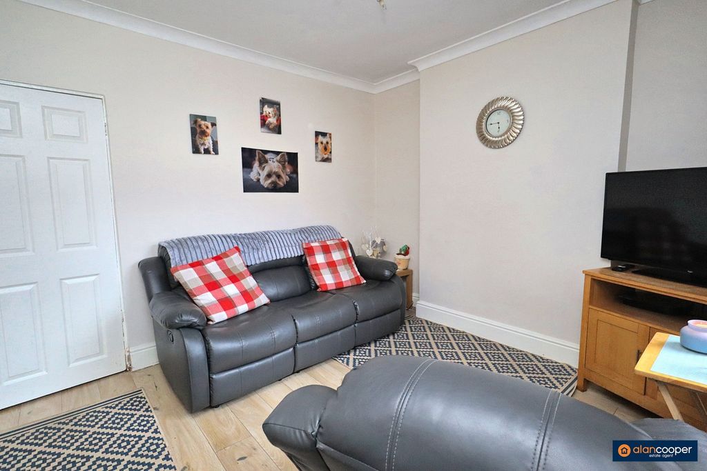Property photo 3 of 20 3760745