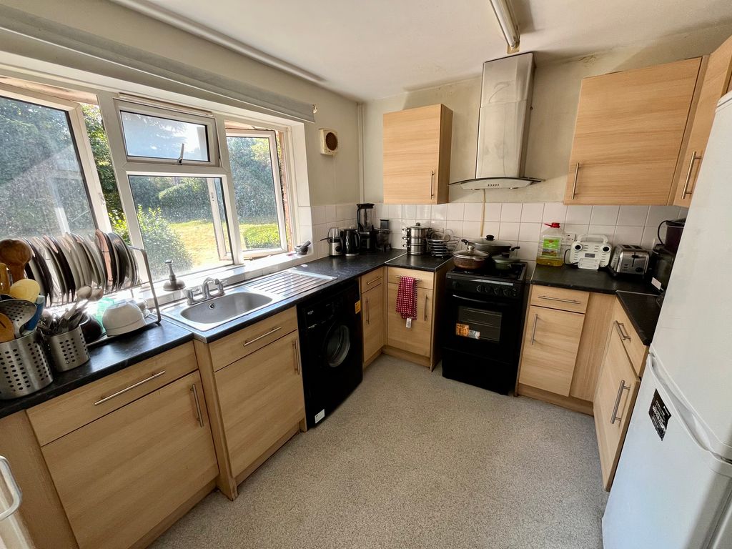 Property photo 3 of 11 Img_3128
