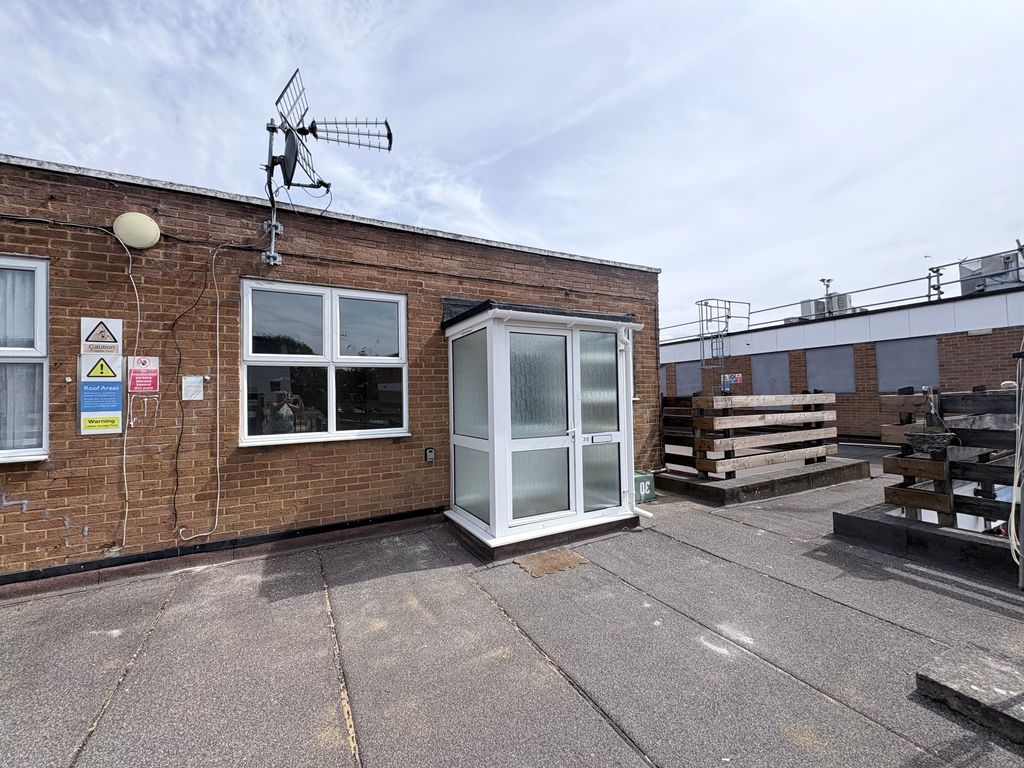 Property photo 1 of 12 17