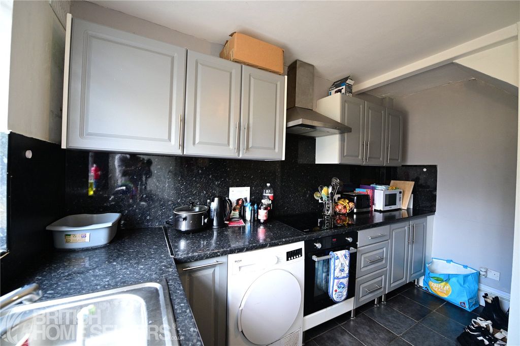 Property photo 3 of 12 Picture No. 05