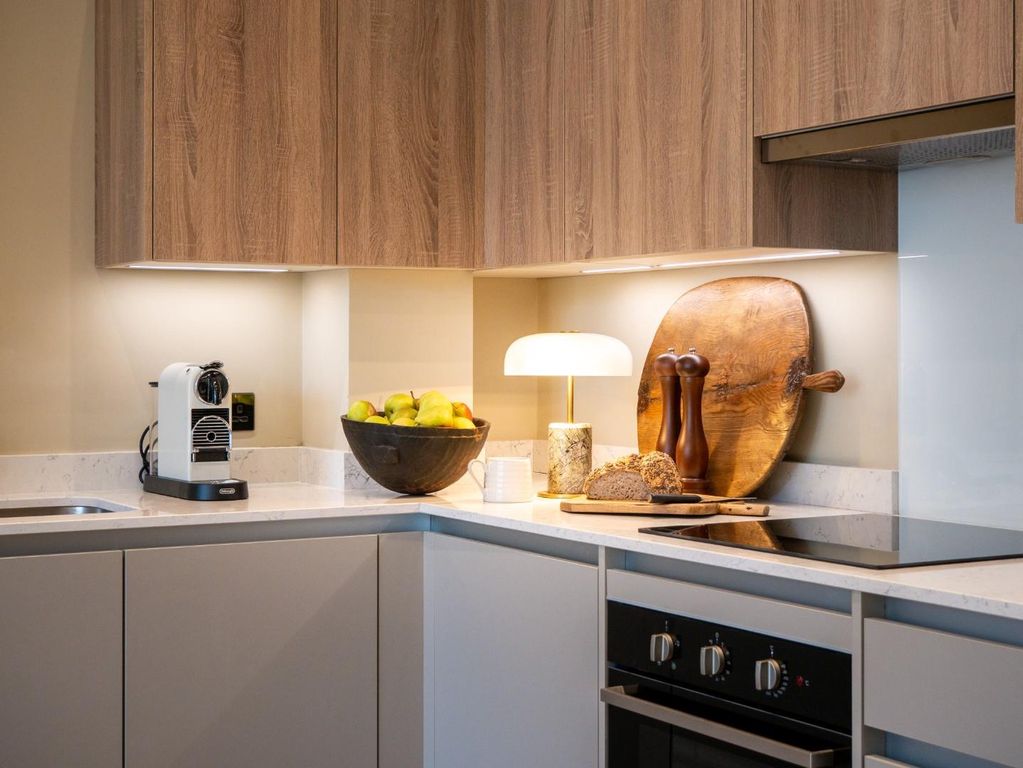 Property photo 2 of 20 Southsea Show Flat Hr-53.Jpg
