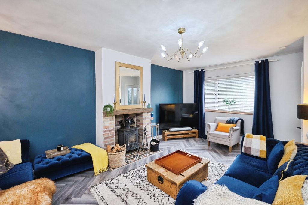 Property photo 2 of 20 Pbox-Img.Jpg