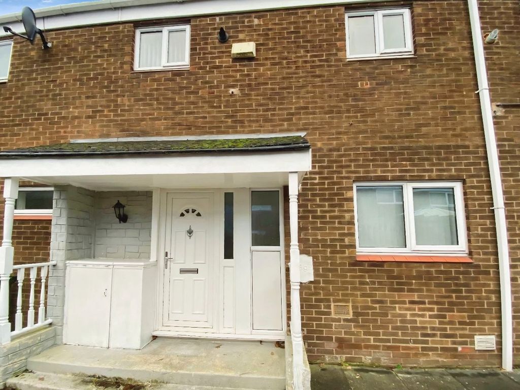 Property photo 1 of 12