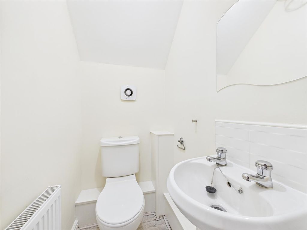 Property photo 3 of 10 Cam04063G0-Pr0108-Still004.Jpg