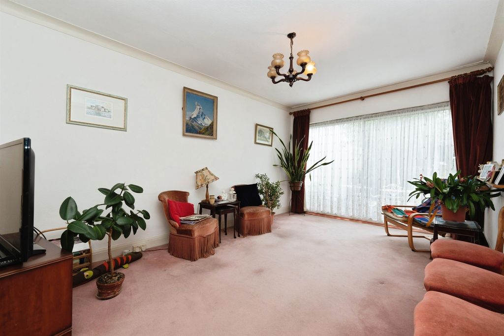 Property photo 2 of 19