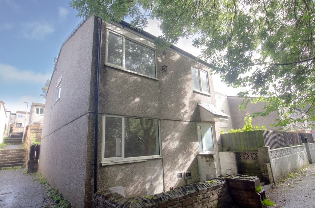 Property photo 1 of 9 25 Furze Hill-1