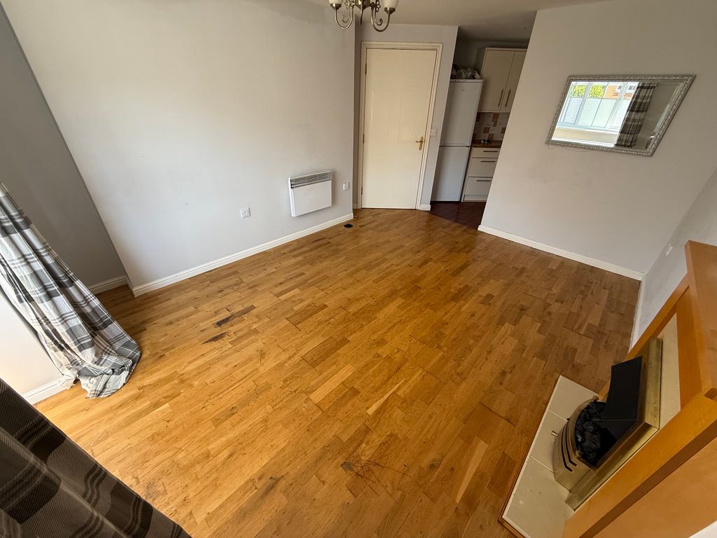Property photo 3 of 9