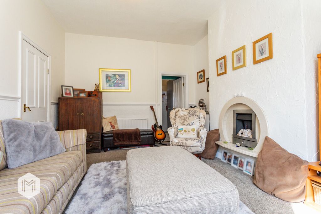 Property photo 3 of 23 Picture No. 17