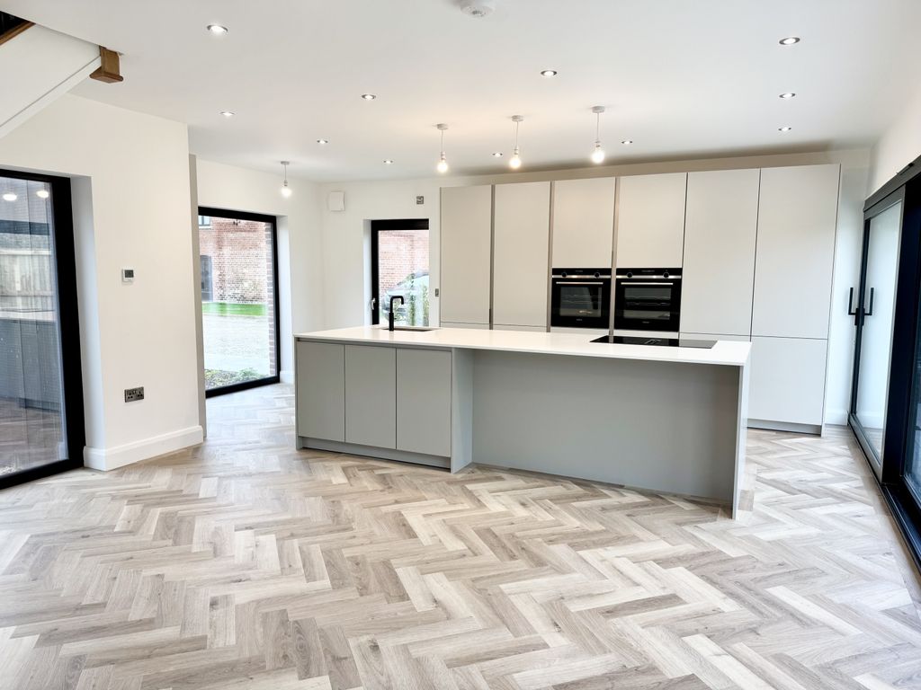 Property photo 3 of 10 Gallery