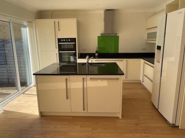 Property photo 3 of 17 Kitchen 1.Jpg