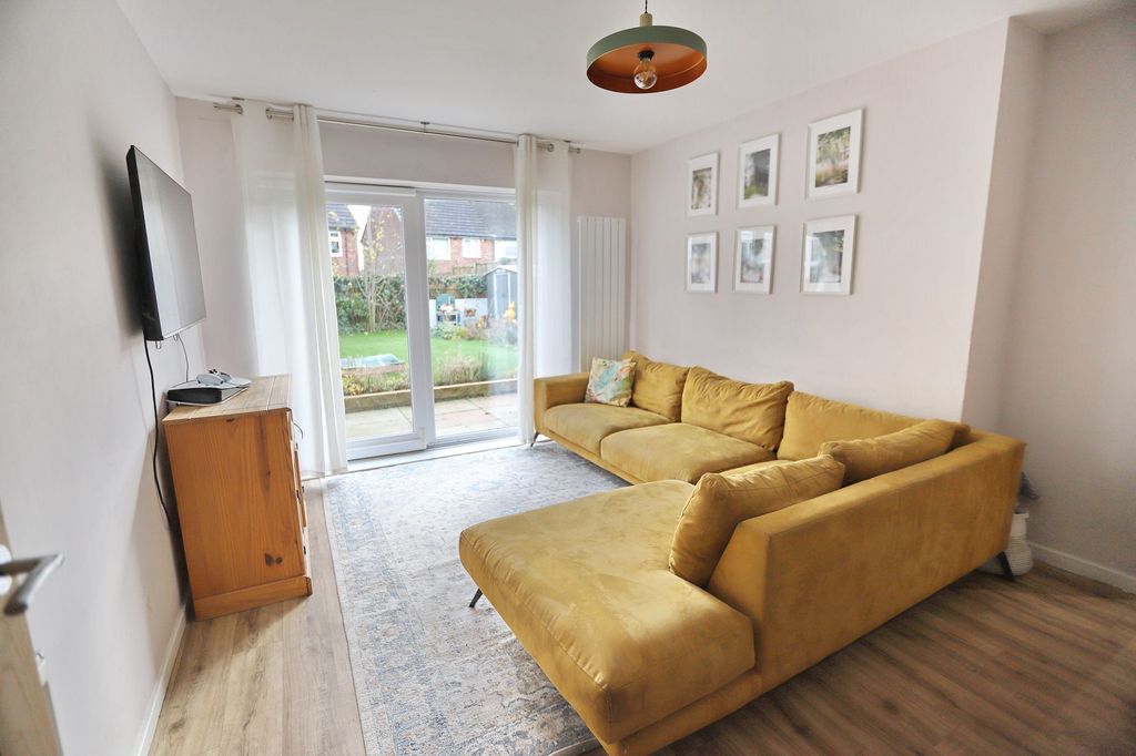 Property photo 2 of 17