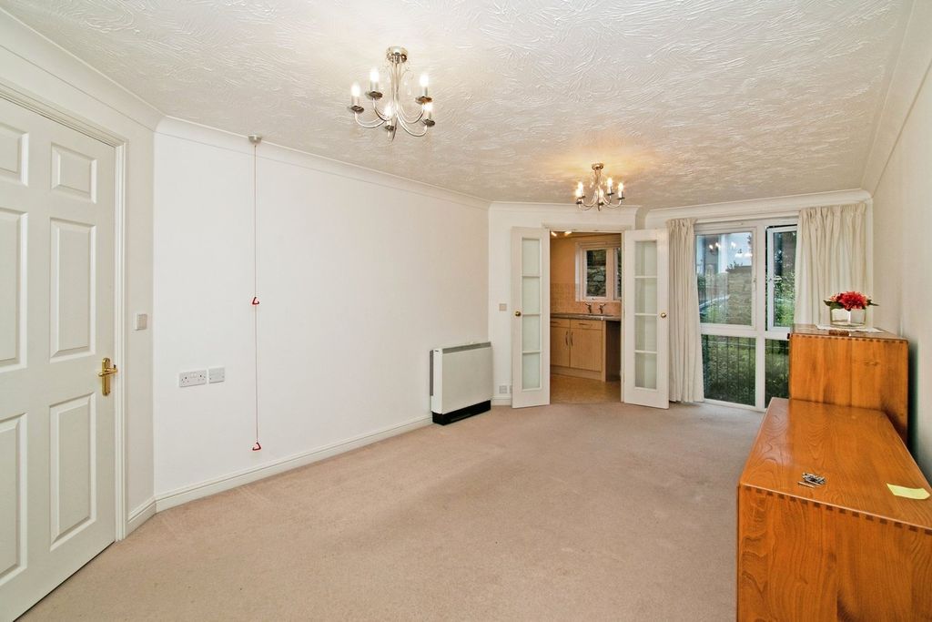 Property photo 3 of 13