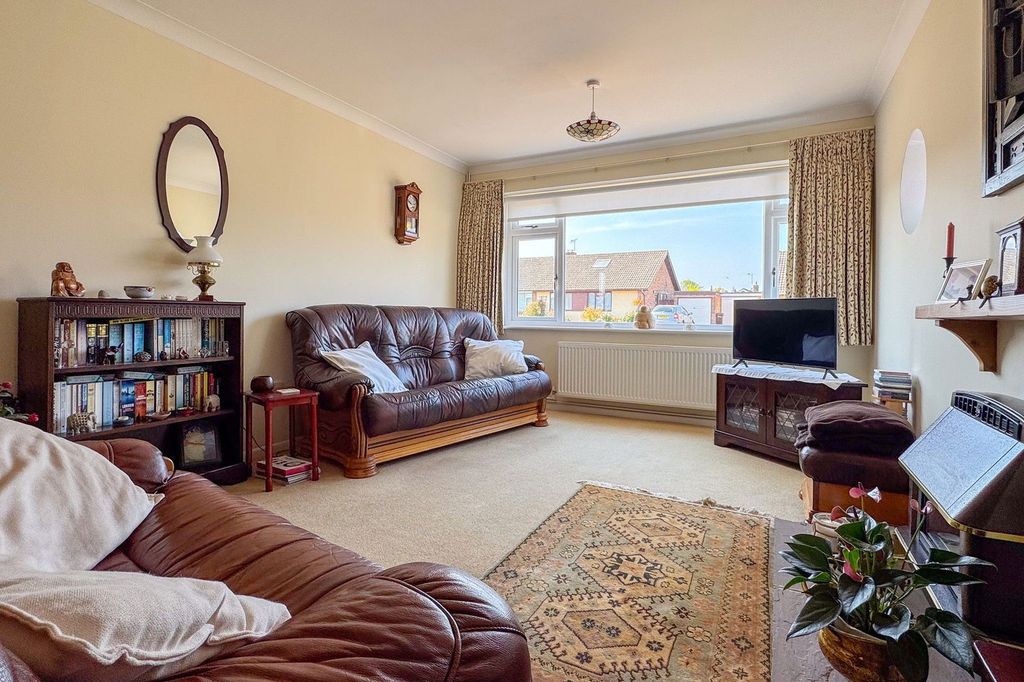 Property photo 2 of 14