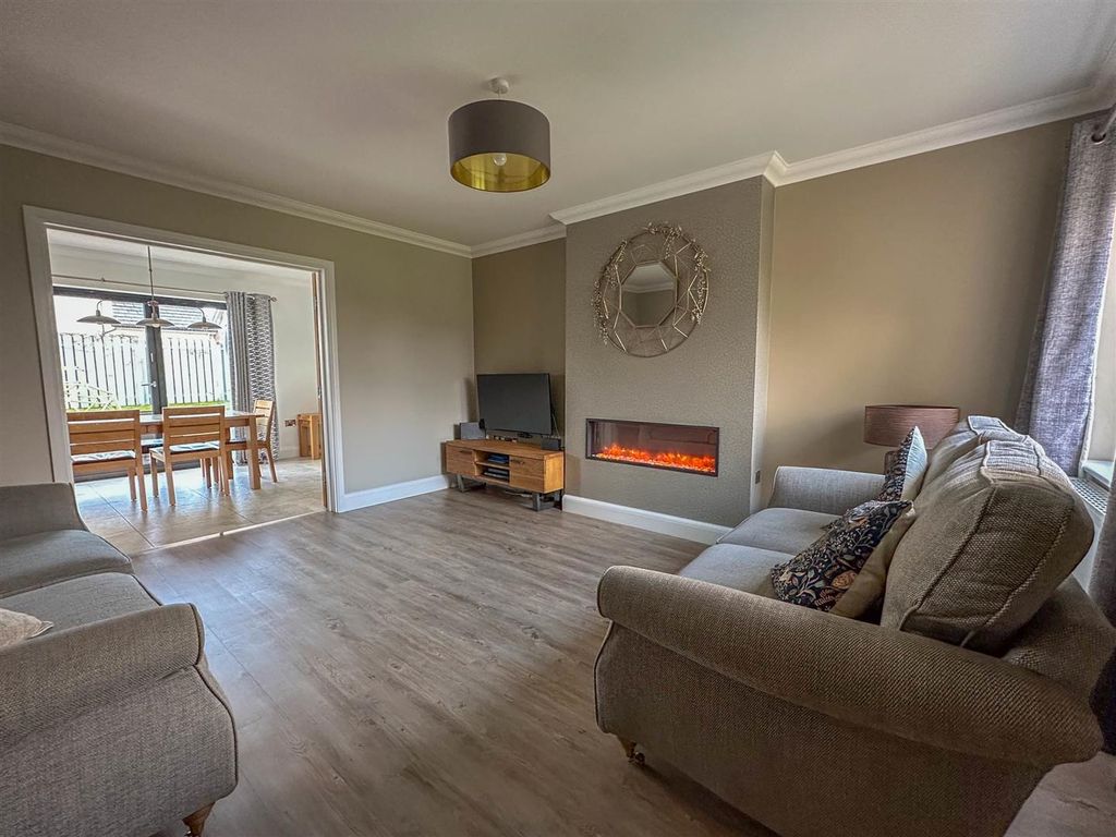 Property photo 3 of 26 9 Tommy Clucas (24).Jpg