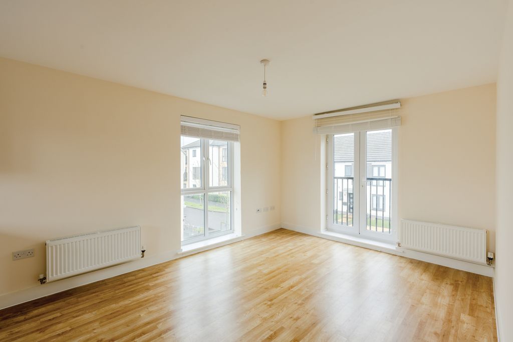 Property photo 3 of 13 Photo 6