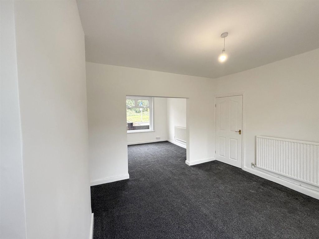 Property photo 3 of 20 18.Jpg
