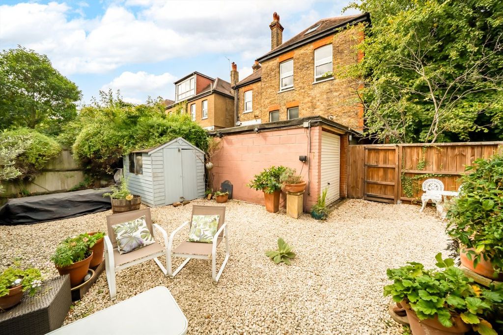 Property photo 2 of 13