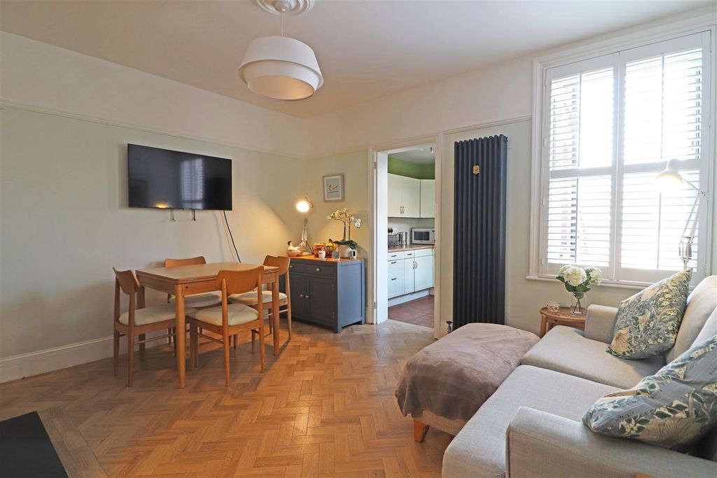 Property photo 3 of 21