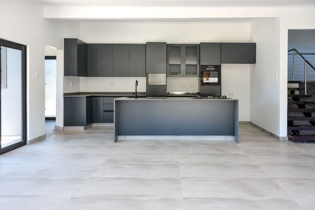 Property photo 2 of 52 1Pm1719626