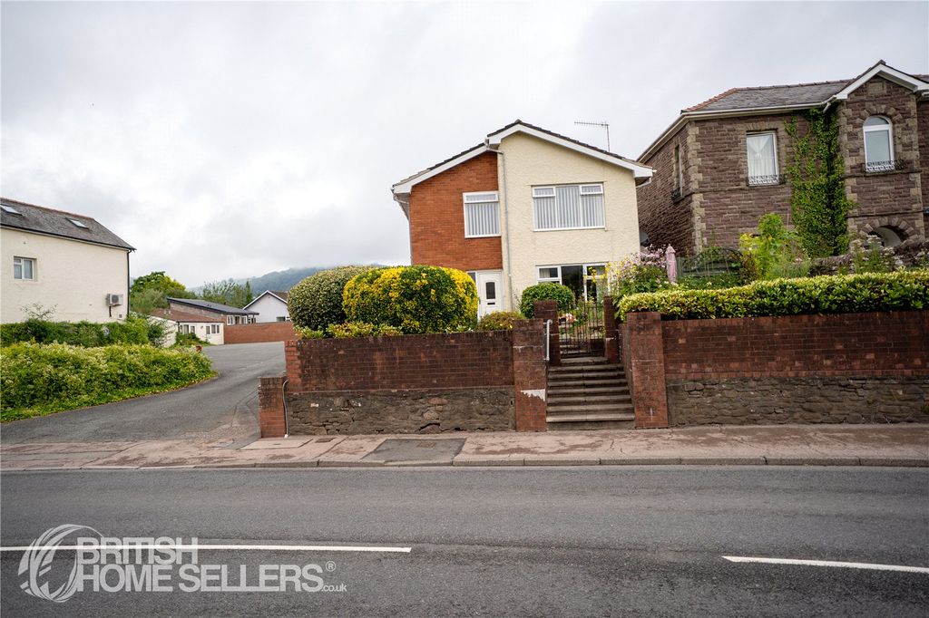 Property photo 1 of 17 Picture No. 23