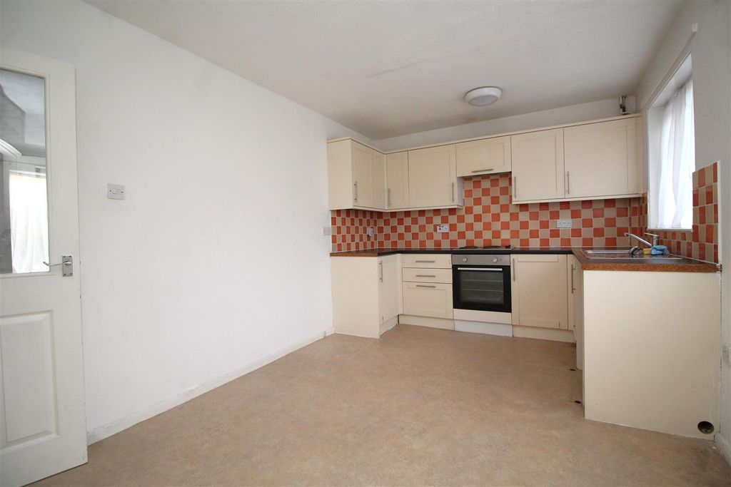 Property photo 2 of 13 Kitchen Diner .Jpg