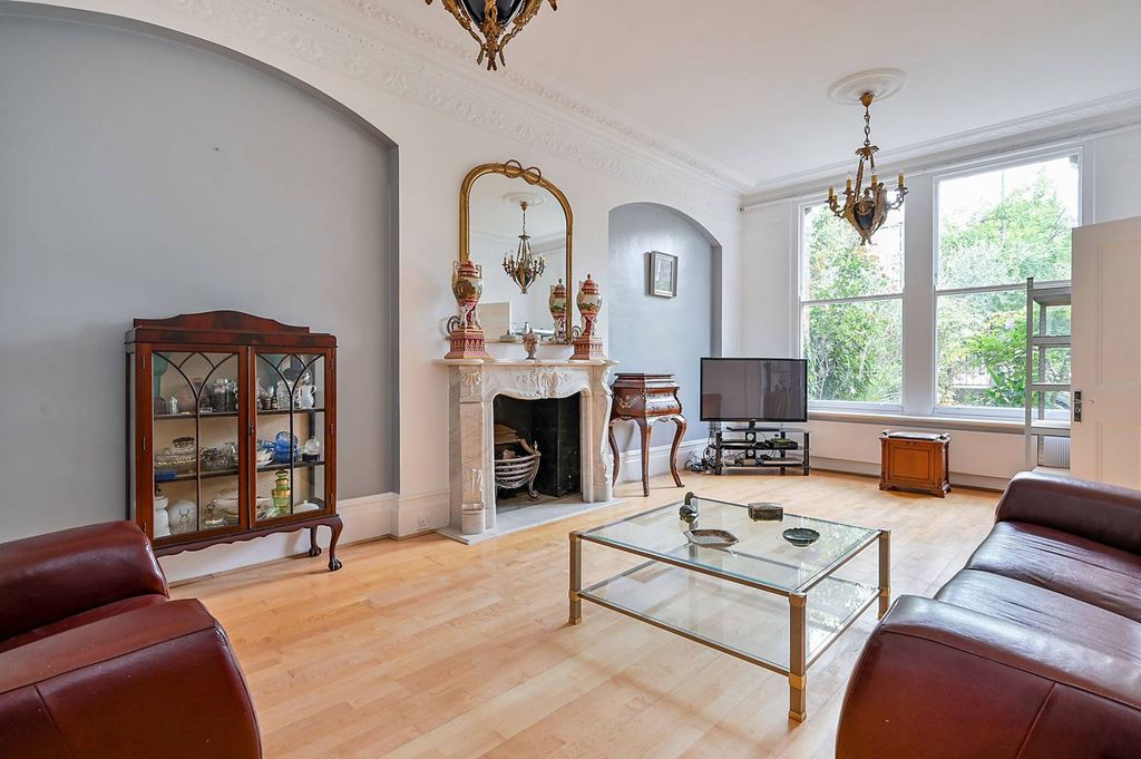 Property photo 1 of 33