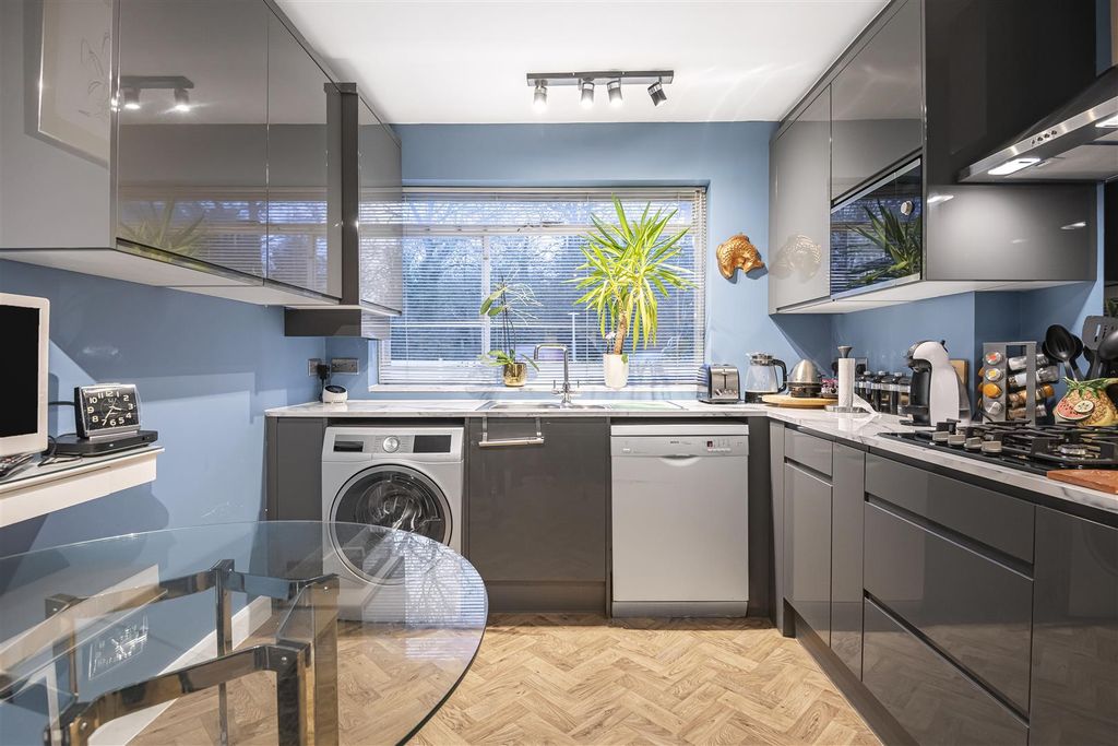 Property photo 2 of 12 17_44508.Jpg