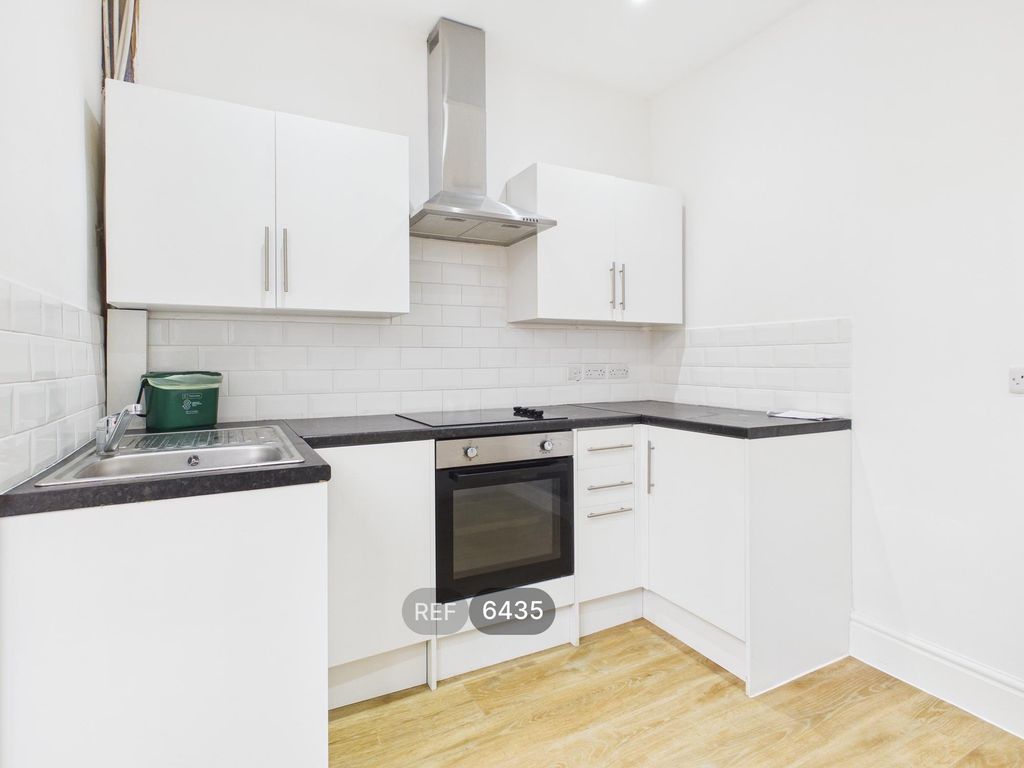 Property photo 1 of 25 Kitchen