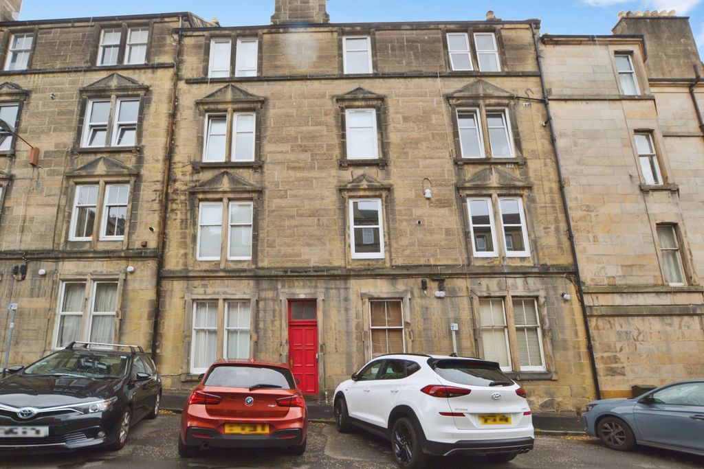 Property photo 1 of 6