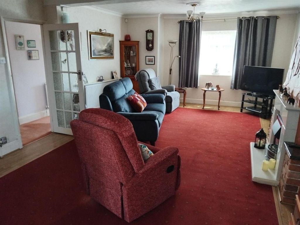 Property photo 2 of 3 Lounge 2 .Jpg