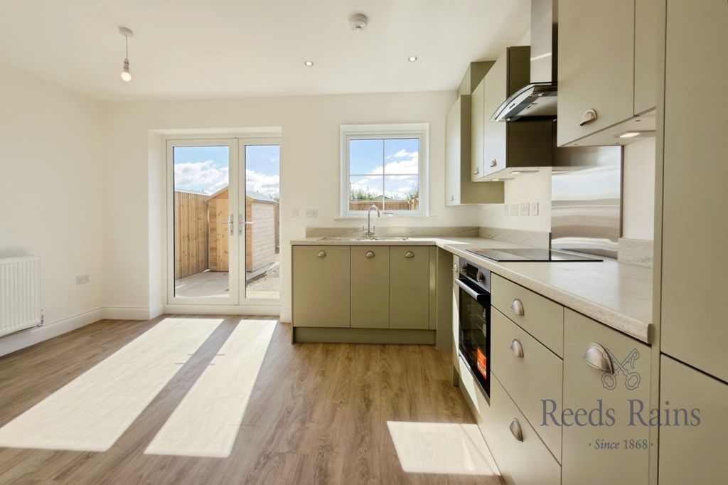 Property photo 2 of 13 Kitchen Diner