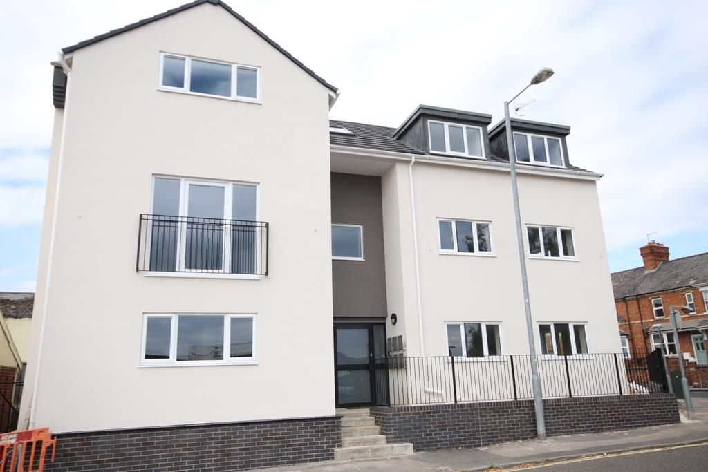 Property photo 2 of 6 Front Aspect