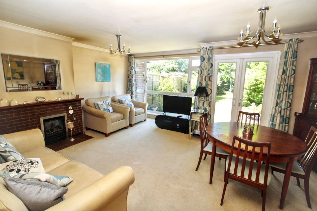Property photo 3 of 14