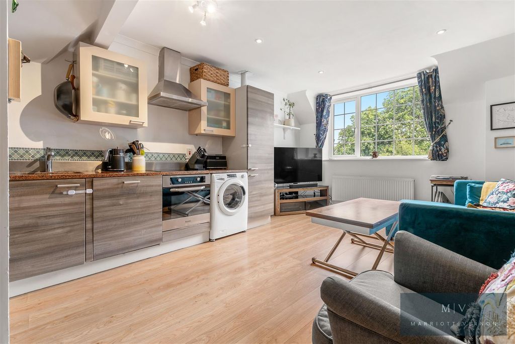 Property photo 2 of 15 Europa Court F8 MV-6.Jpg