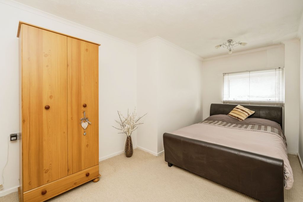 Property photo 3 of 17 Photography