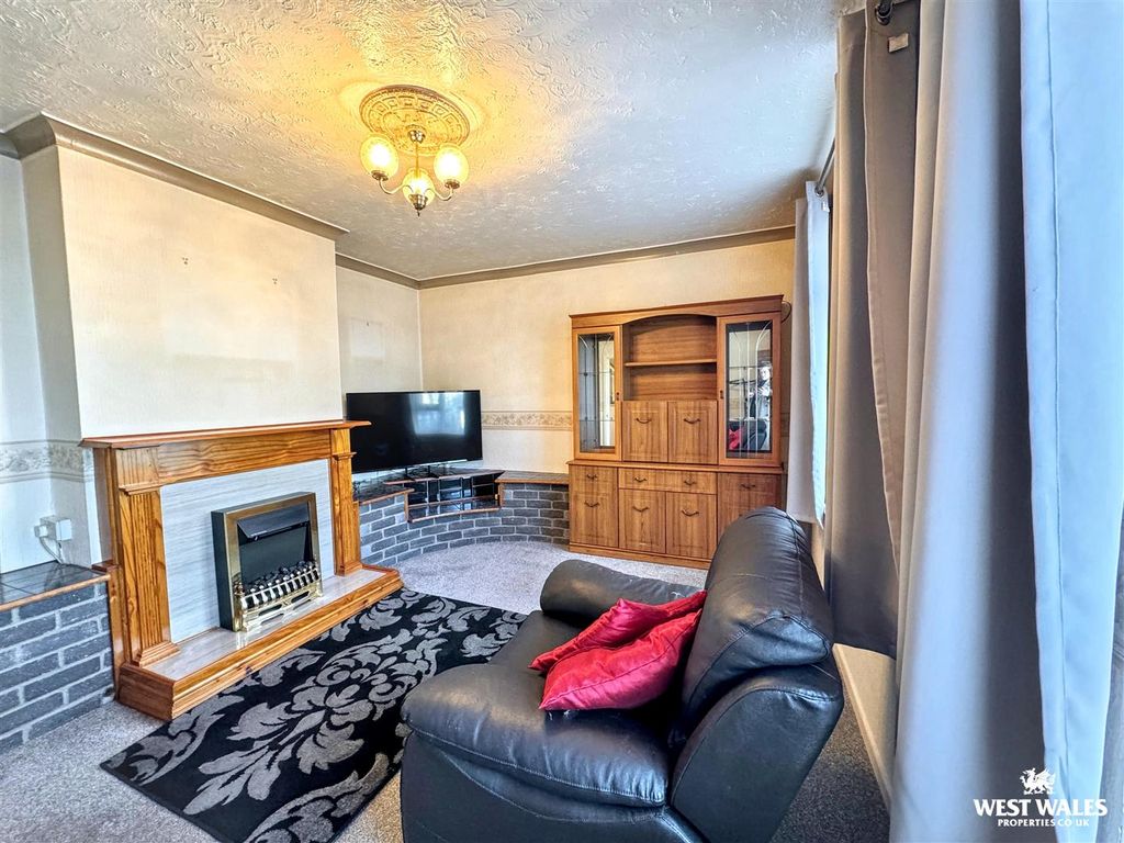 Property photo 3 of 19 Img_1122.Jpg